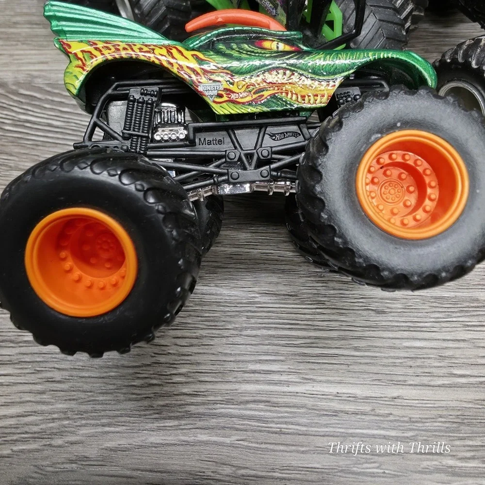 Hot Wheels Monster Jam Trucks - Set Of 5 - Grave Digger, Taz,‎ Mutt, Reptile, +
